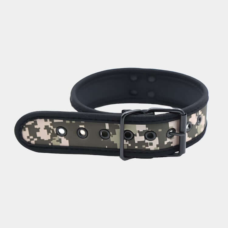 Beta Pup Collar Camo at Tickle & Twist